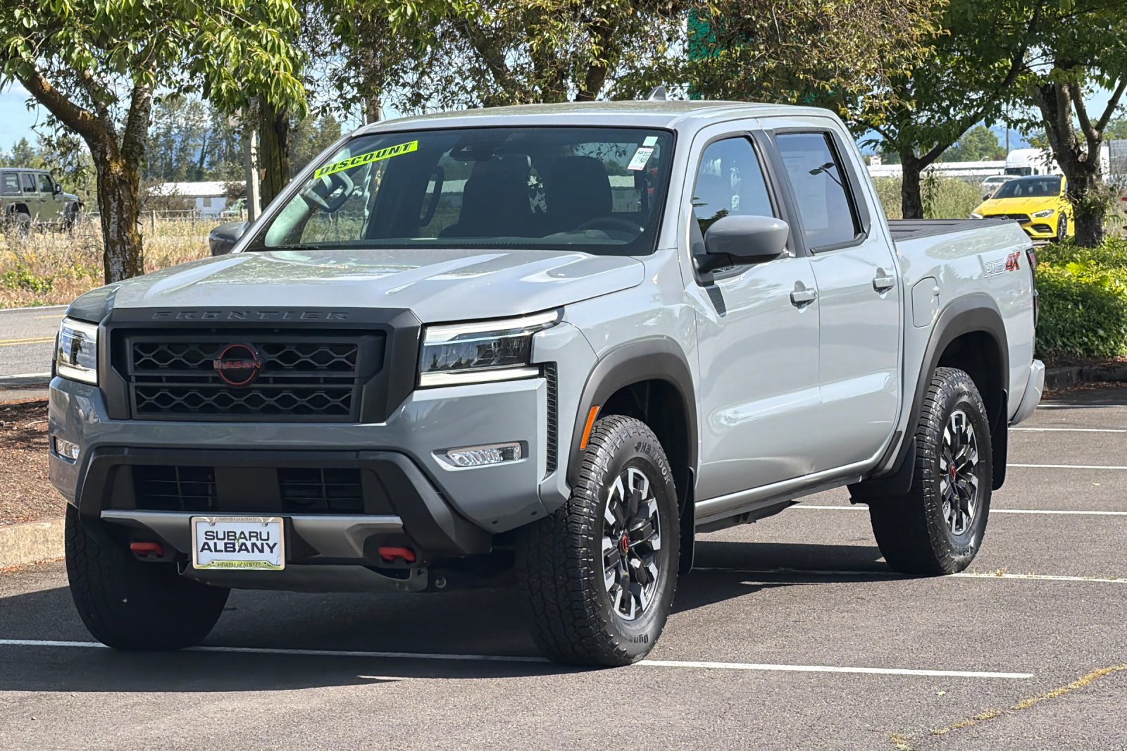 Used 2024 Nissan Frontier PRO-4X w/ Technology Package AWD/4WD image 8