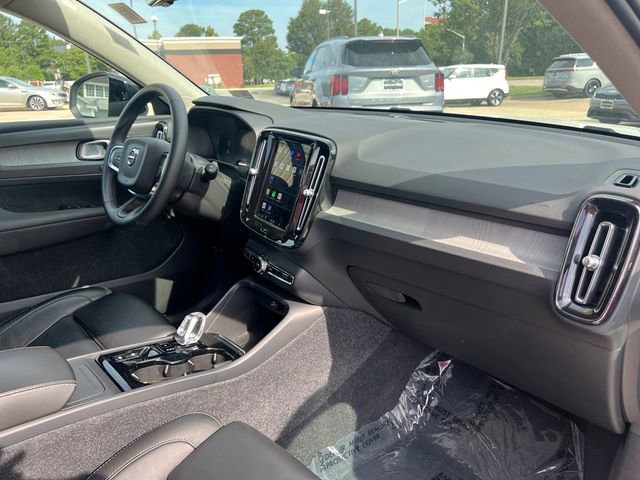 Used 2023 Volvo XC40 B5 Ultimate image 35
