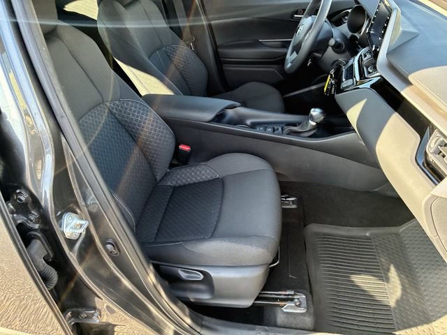 Used 2021 Toyota C-HR LE FWD image 33