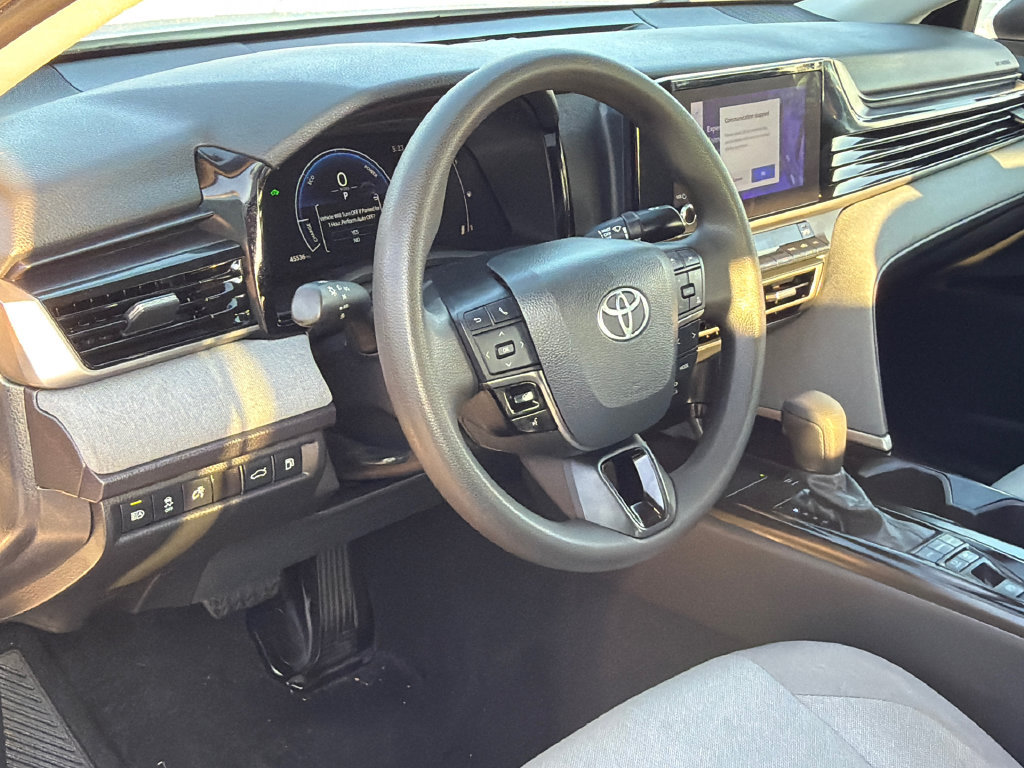 Used 2025 Toyota Camry LE FWD image 19