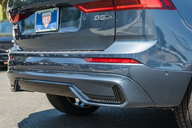 New 2027 Volvo XC60 B5 Ultra AWD/4WD image 9