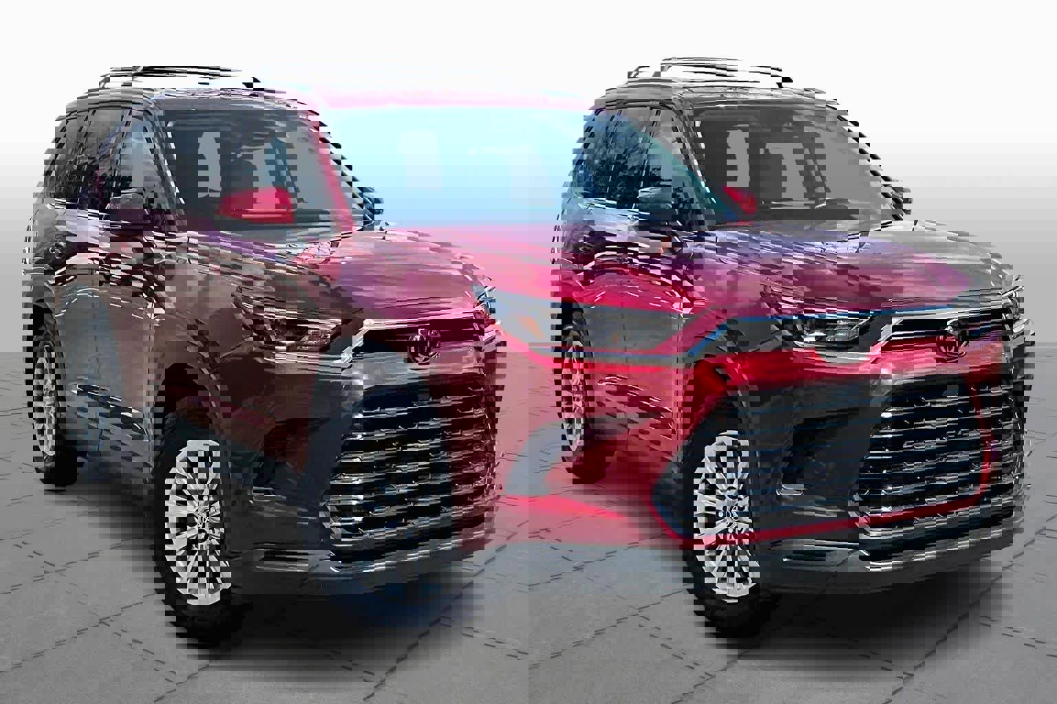 Used 2024 Toyota Grand Highlander XLE image 3