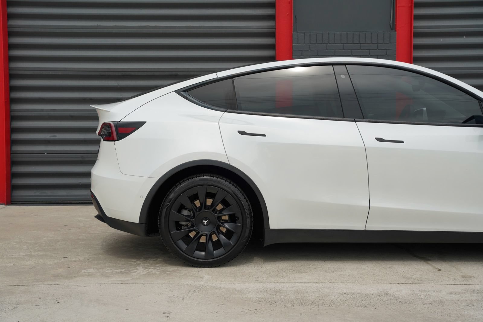 Used 2020 Tesla Model Y Long Range AWD/4WD image 2