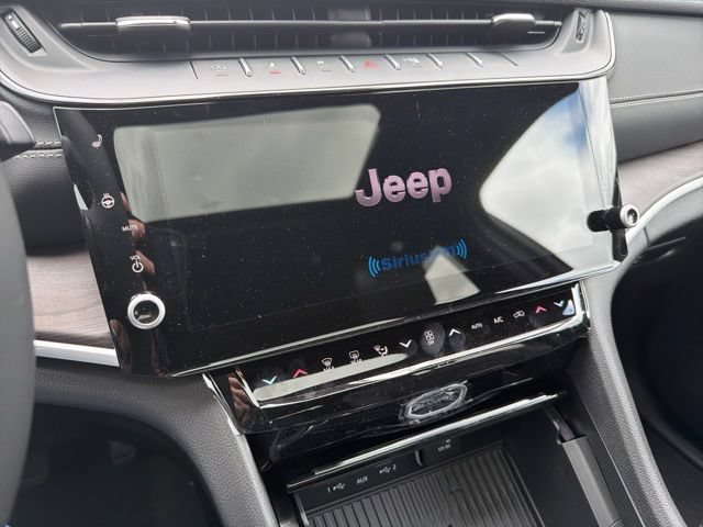 New 2026 Jeep Grand Cherokee Altitude AWD/4WD image 17
