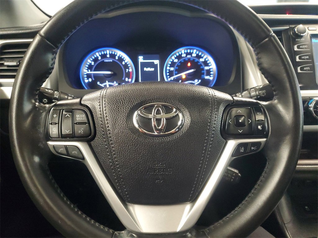 Used 2019 Toyota Highlander XLE image 22