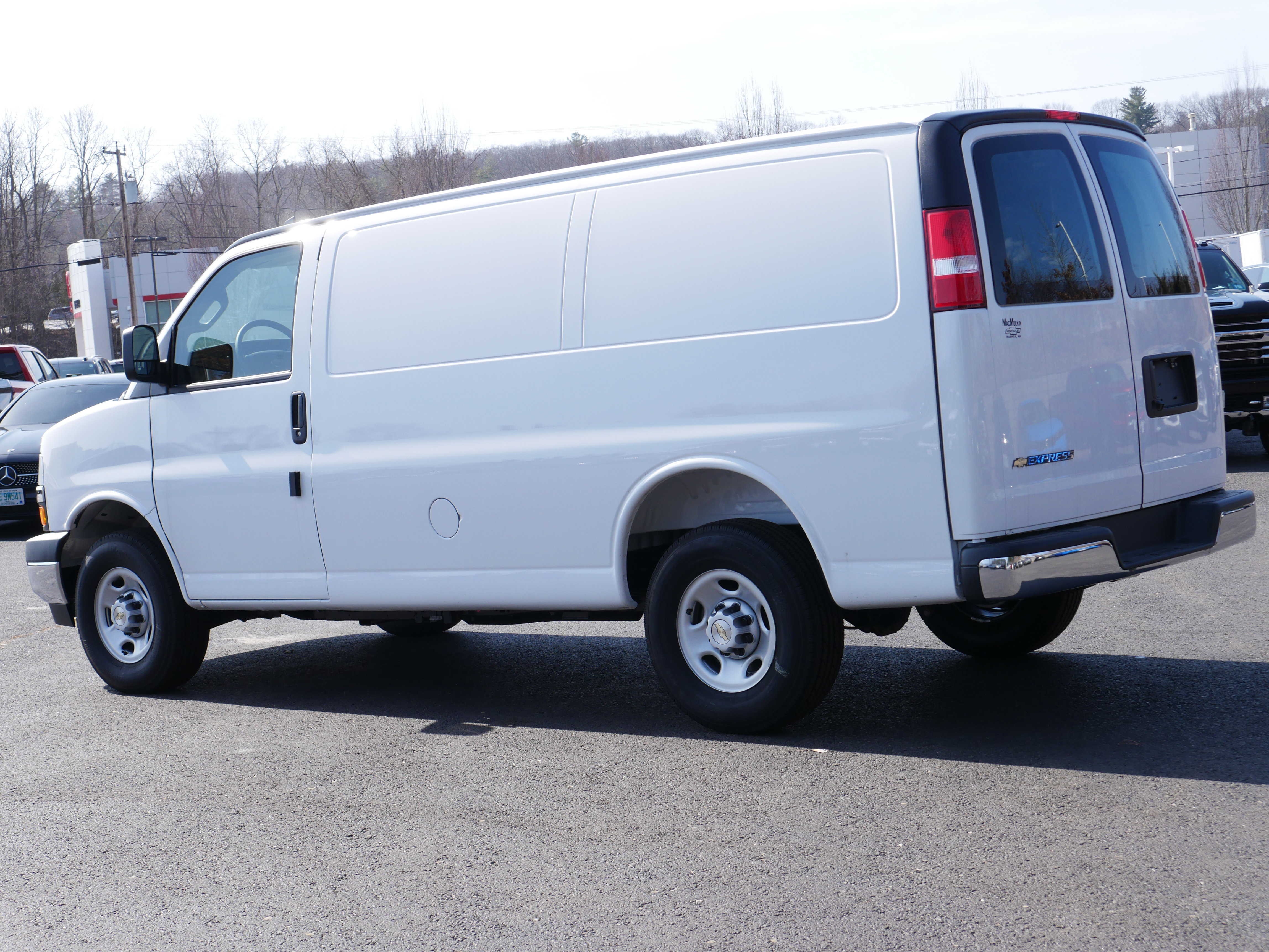 New 2025 Chevrolet Express 2500 w/ Driver Convenience Package RWD image 6