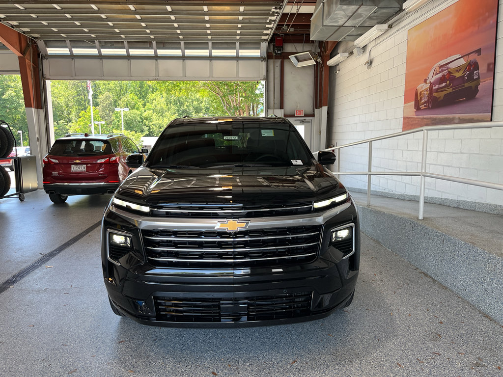 New 2026 Chevrolet Traverse High Country w/ LPO, Floor Liner Package FWD image 2