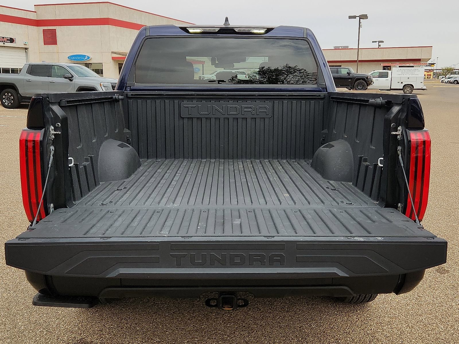 Used 2024 Toyota Tundra SR5 AWD/4WD image 10