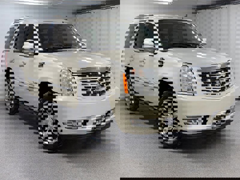 Used 2007 Cadillac Escalade AWD w/ Information Package