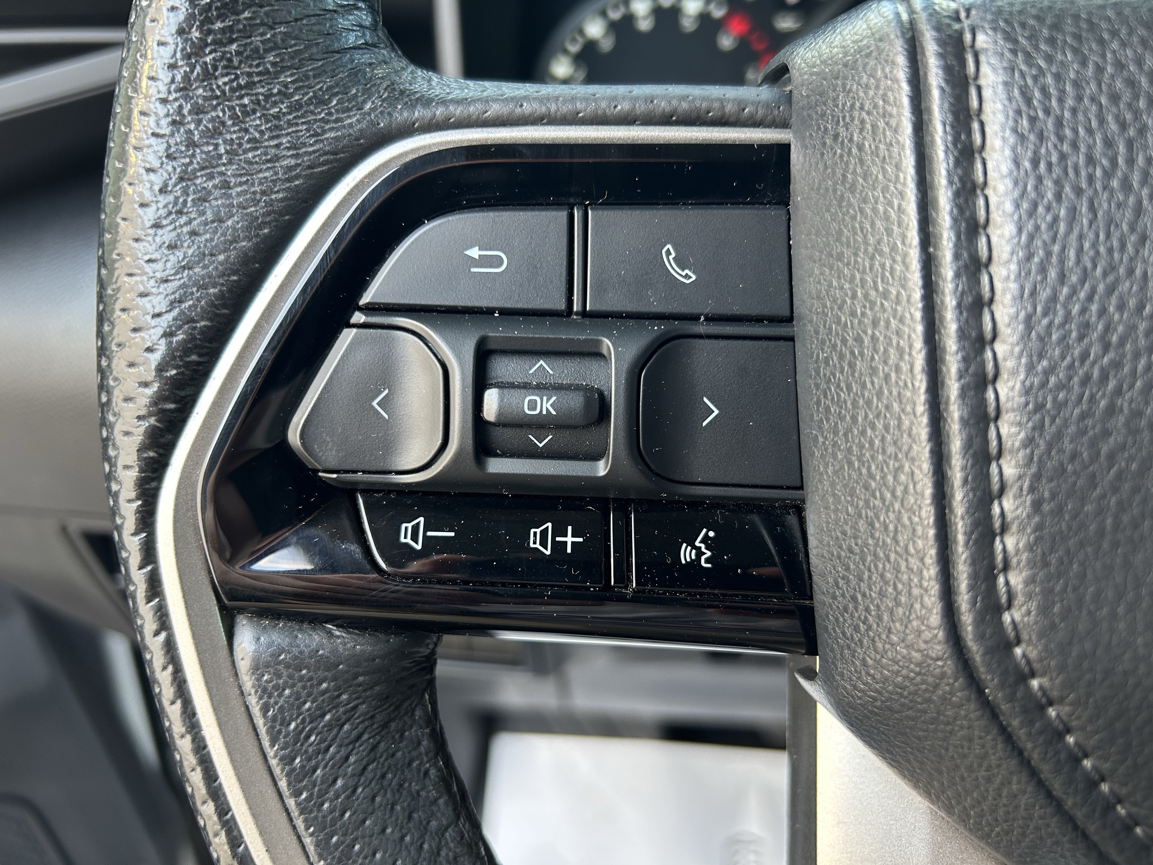 Certified 2023 Toyota Tundra SR5 w/ SR5 Convenience Package AWD/4WD image 20