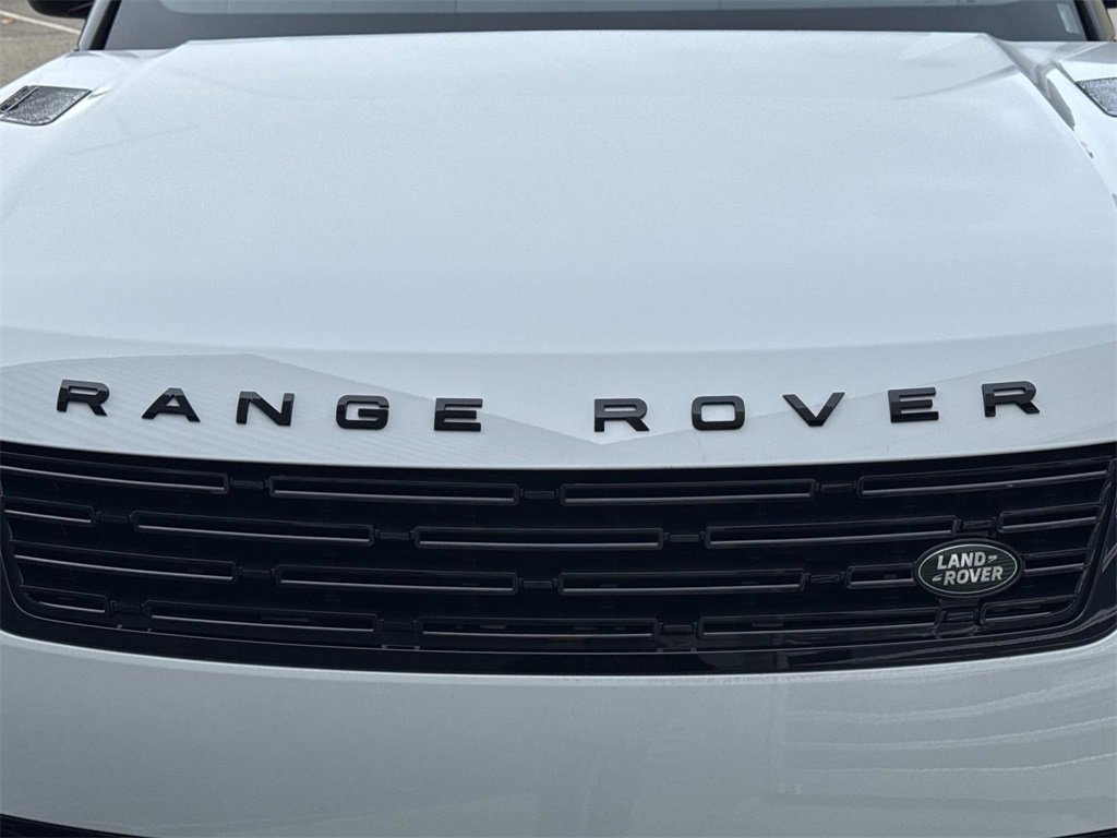 New 2025 Land Rover Range Rover Sport SE image 11