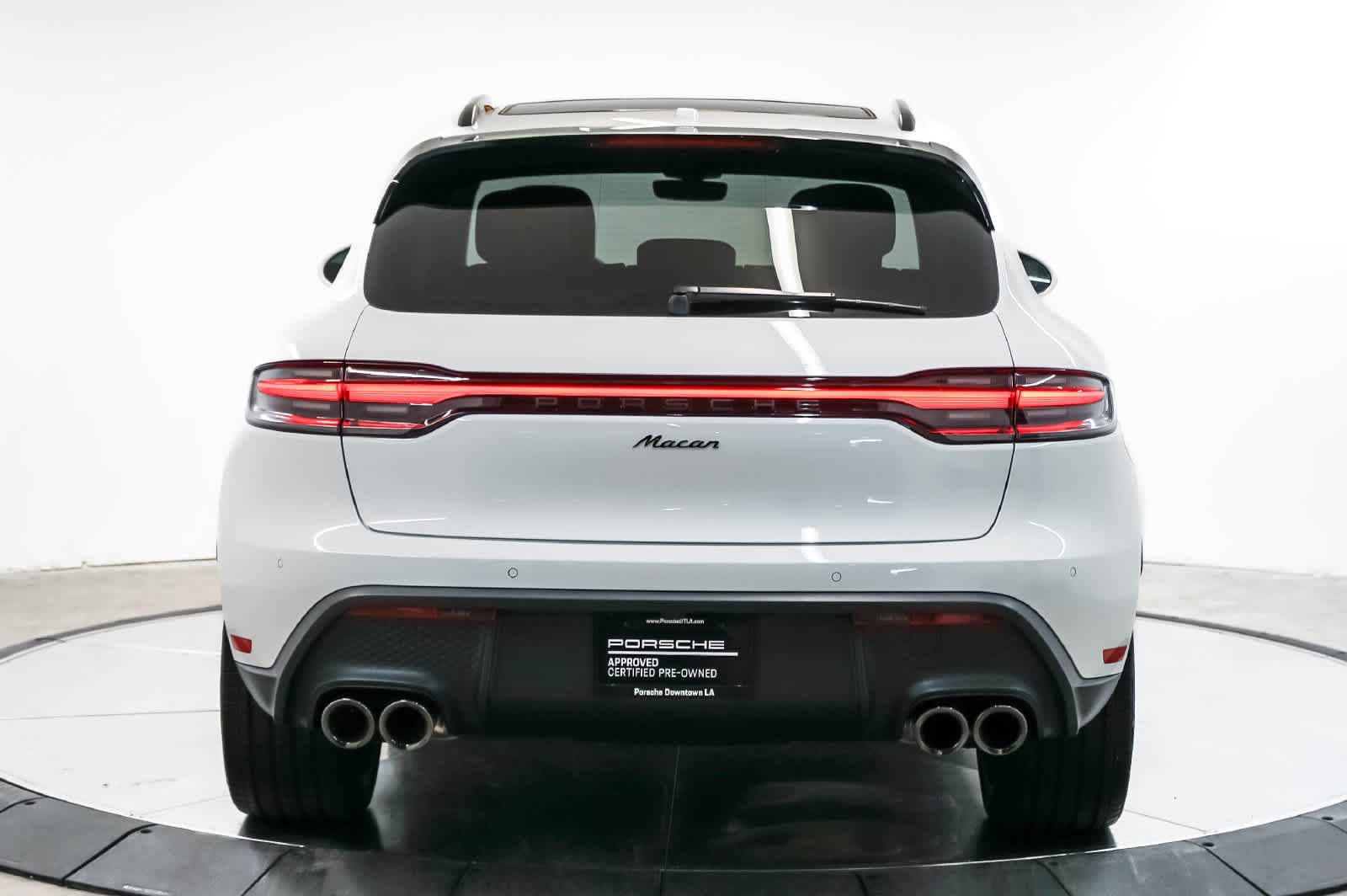 Certified 2026 Porsche Macan AWD/4WD image 10