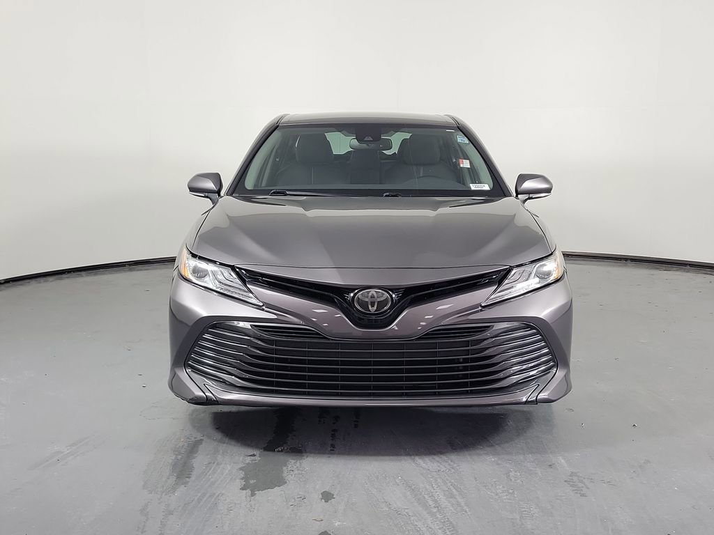 Certified 2019 Toyota Camry XLE FWD image 2