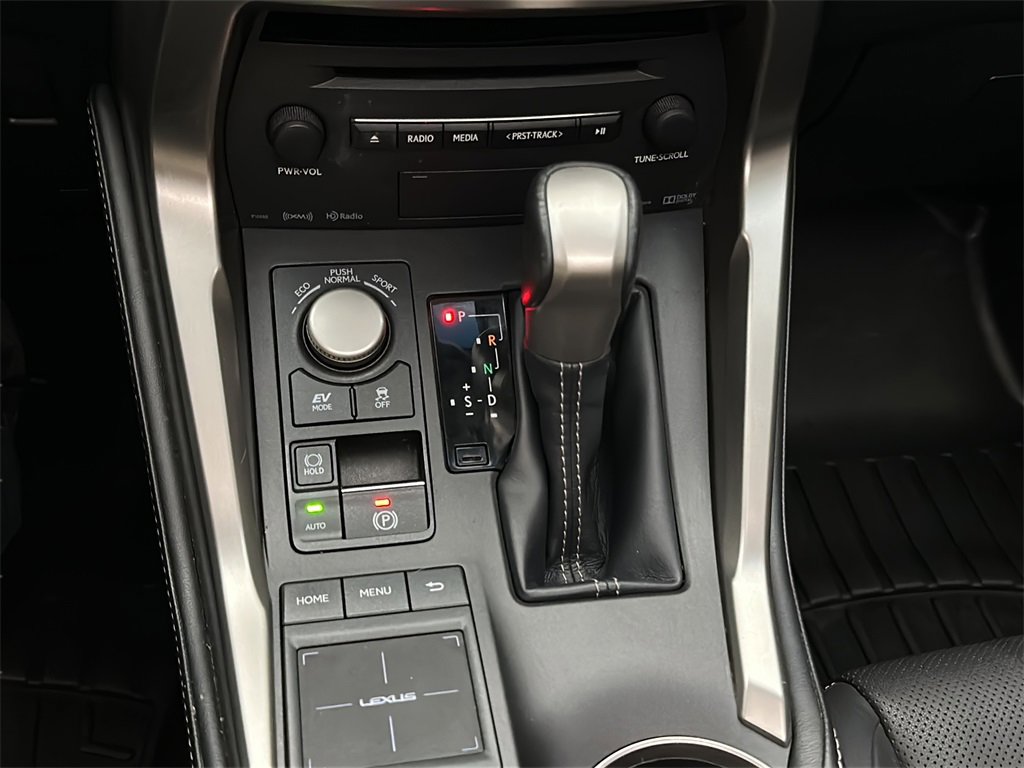 Used 2015 Lexus NX 300h AWD image 28