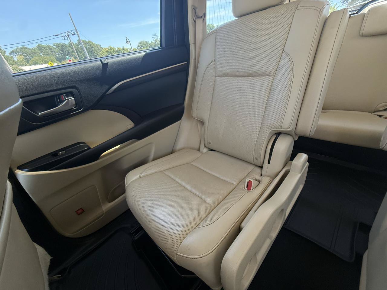 Used 2015 Toyota Highlander Limited AWD/4WD image 35