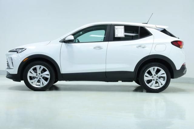 Used 2024 Buick Encore GX Preferred FWD image 4