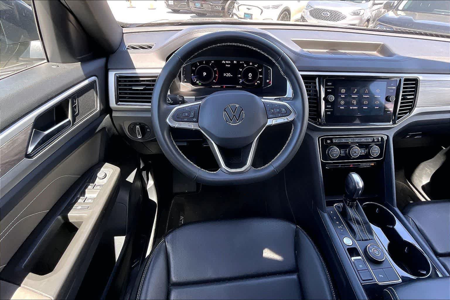Used 2022 Volkswagen Atlas Cross Sport SE AWD/4WD image 14