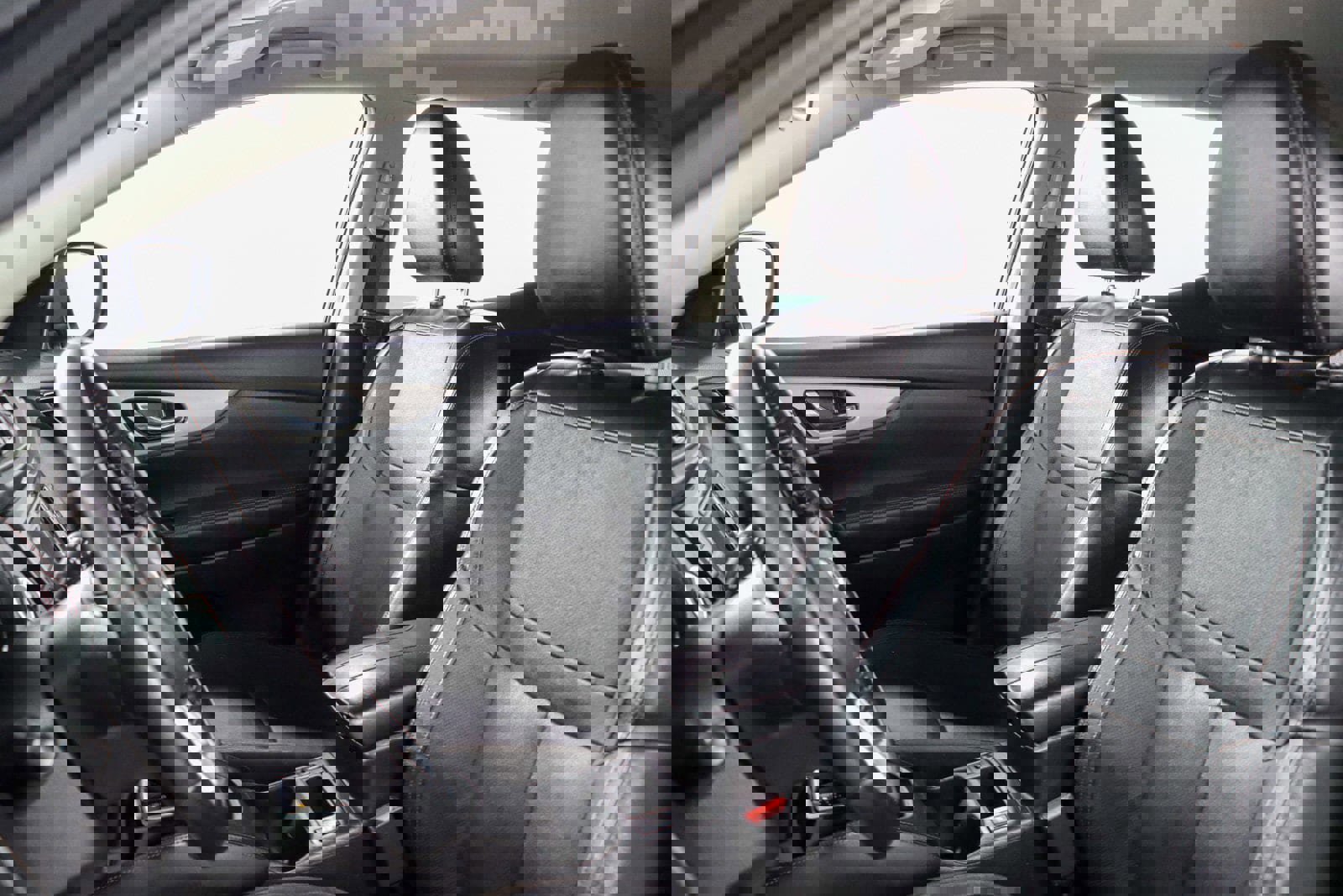 Used 2020 Nissan Rogue Sport SL image 23