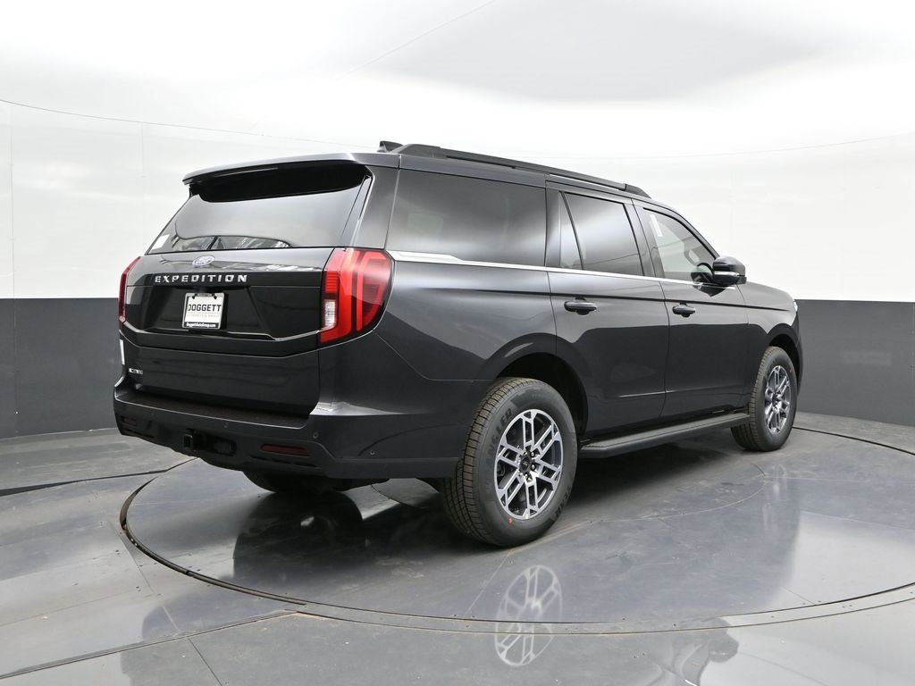 New 2025 Ford Expedition Active image 11