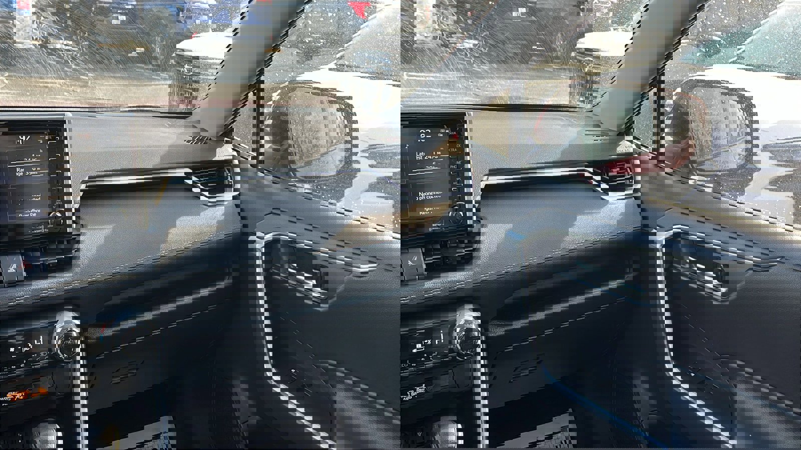 Used 2021 Toyota RAV4 XLE w/ Convenience Package image 24