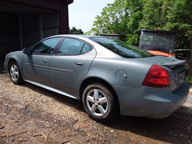 Used 2008 Pontiac Grand Prix FWD image 6