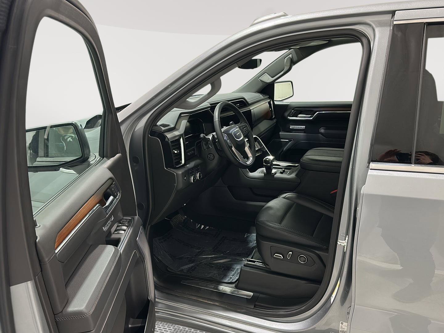 Used 2025 GMC Sierra 1500 Denali w/ Denali Reserve Package image 20