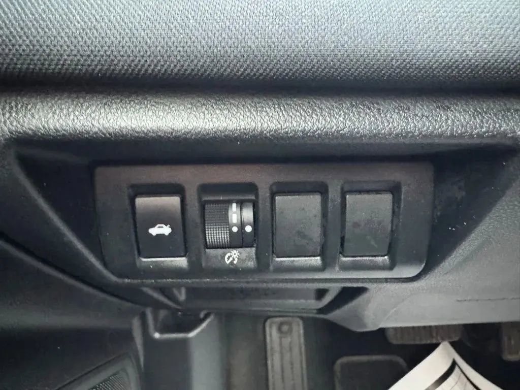 Used 2021 Subaru Legacy Premium image 22