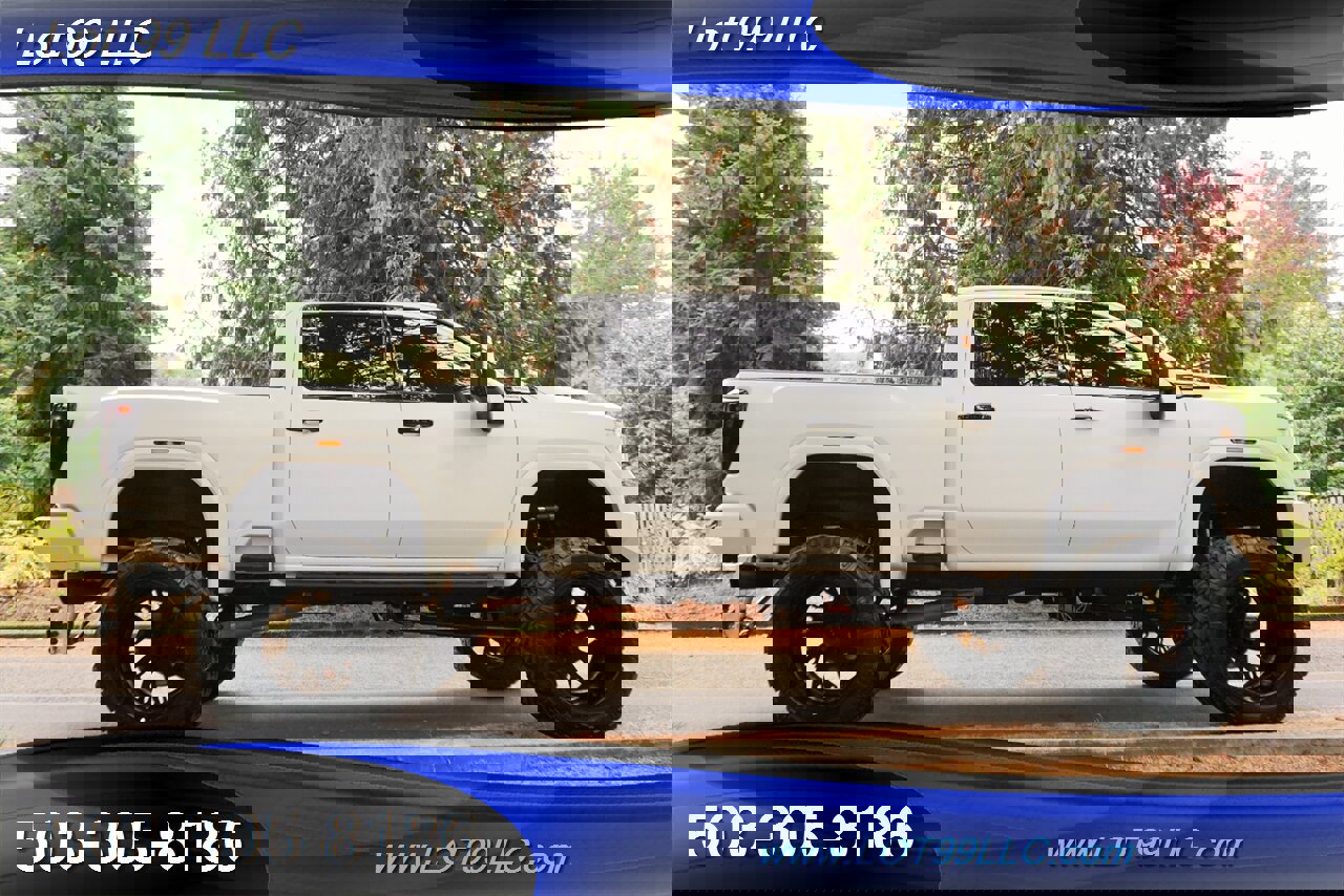 Used 2020 GMC Sierra 2500 AT4 w/ AT4 Premium Package image 8