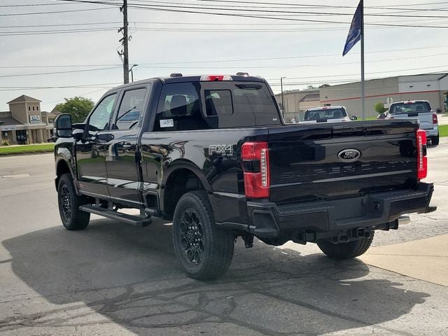 New 2026 Ford F350 Lariat w/ Black Appearance Package AWD/4WD image 3