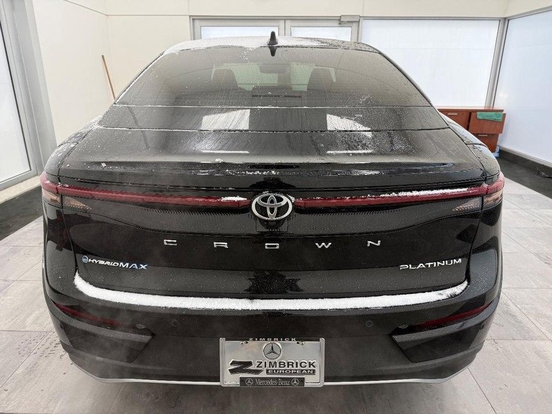 Used 2025 Toyota Crown Platinum image 3