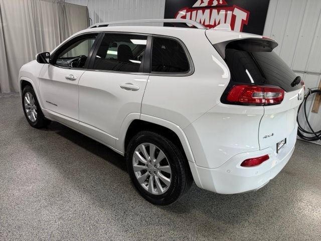 Used 2017 Jeep Cherokee Overland w/ Technology Group AWD/4WD image 6