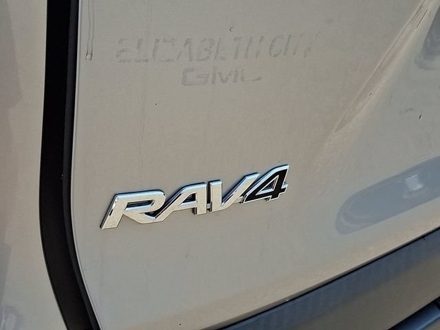 Used 2022 Toyota RAV4 XLE w/ Convenience Package AWD/4WD image 32