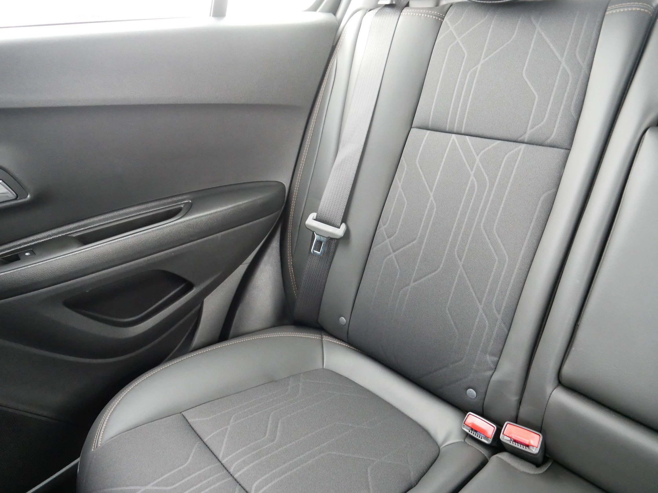 Used 2022 Chevrolet Trax LT w/ Sport Edition image 12