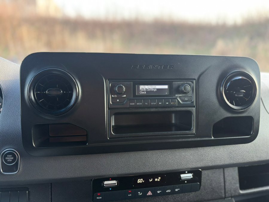 Used 2023 Mercedes-Benz Sprinter 2500 image 28