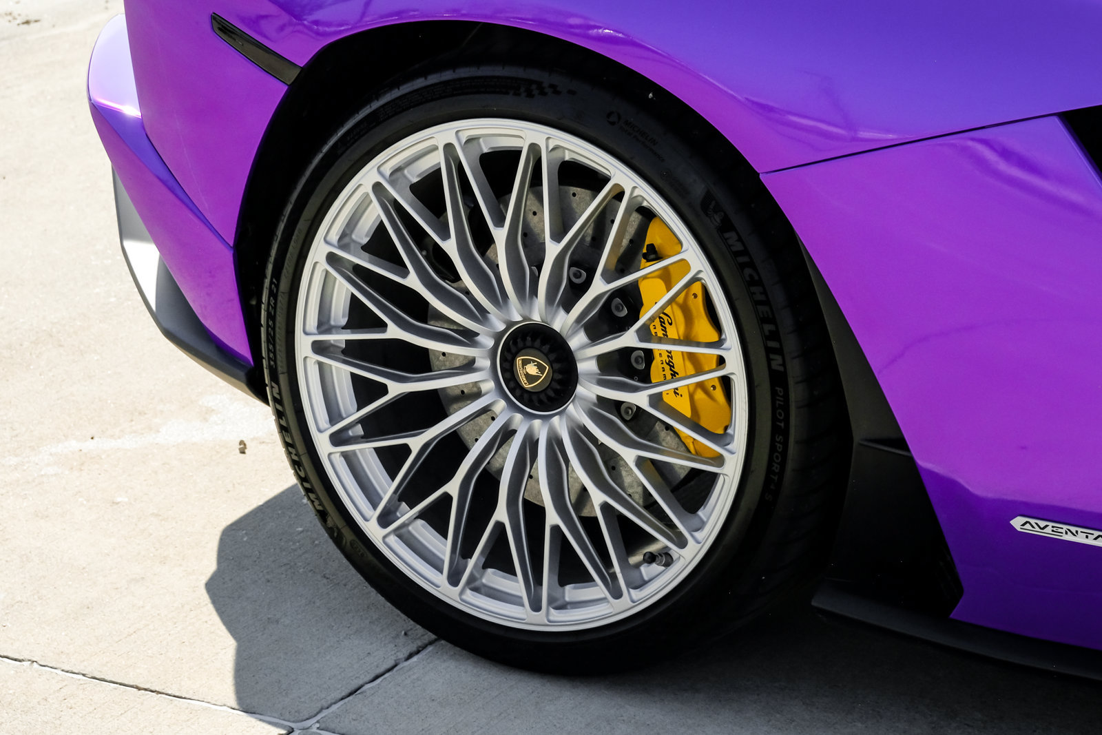 Used 2018 Lamborghini Aventador S AWD/4WD image 45