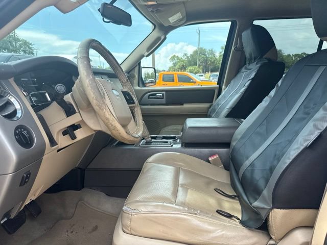 Used 2011 Ford Expedition XLT w/ 202A Rapid Spec Order Code RWD image 2