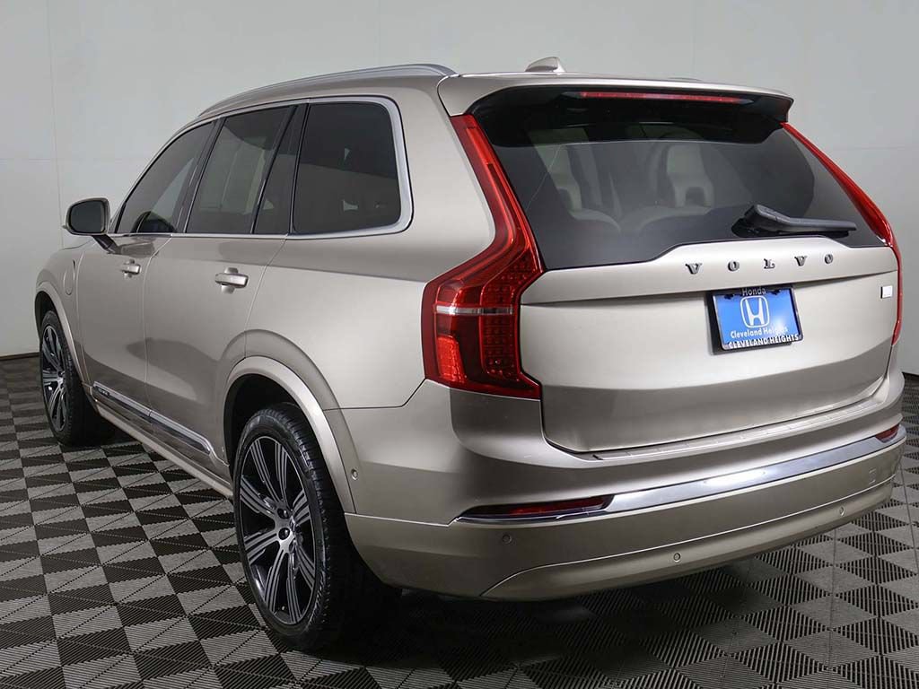 Used 2024 Volvo XC90 T8 Plus w/ Protection Package Premier AWD/4WD image 13