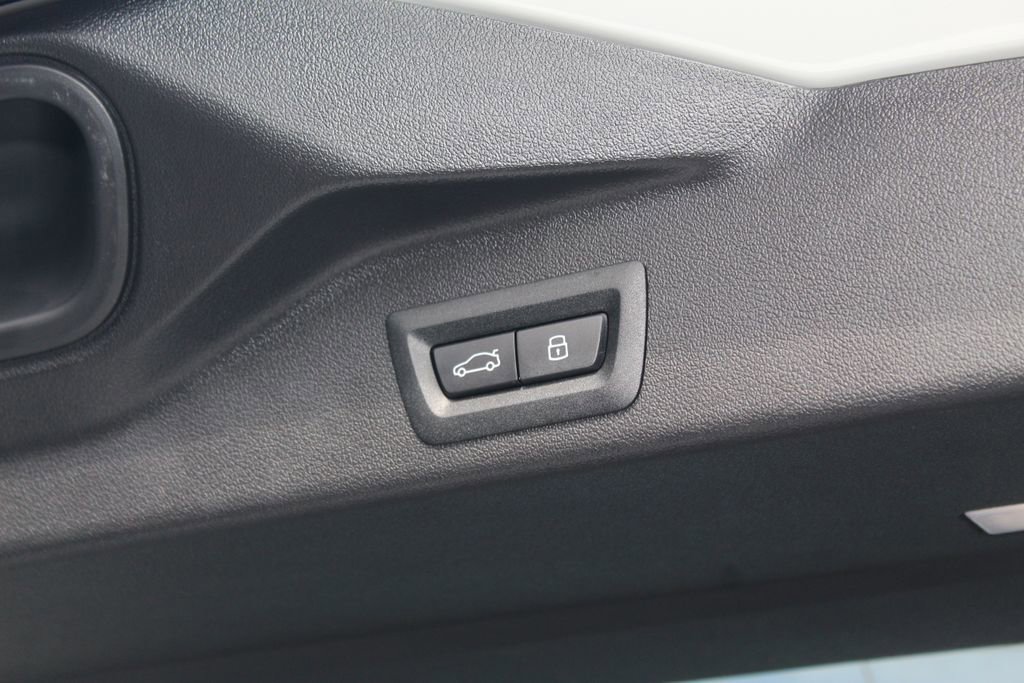 New 2026 BMW X5 xDrive50e w/ M Sport Package image 8