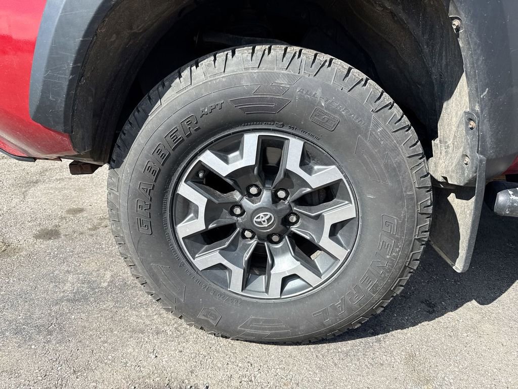 Used 2018 Toyota Tacoma TRD Off-Road image 7