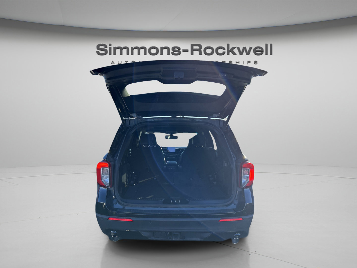 Used 2022 Ford Explorer ST-Line w/ Class IV Trailer Tow Package image 15