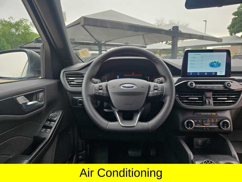 Used 2025 Ford Escape ST-Line AWD/4WD image 22