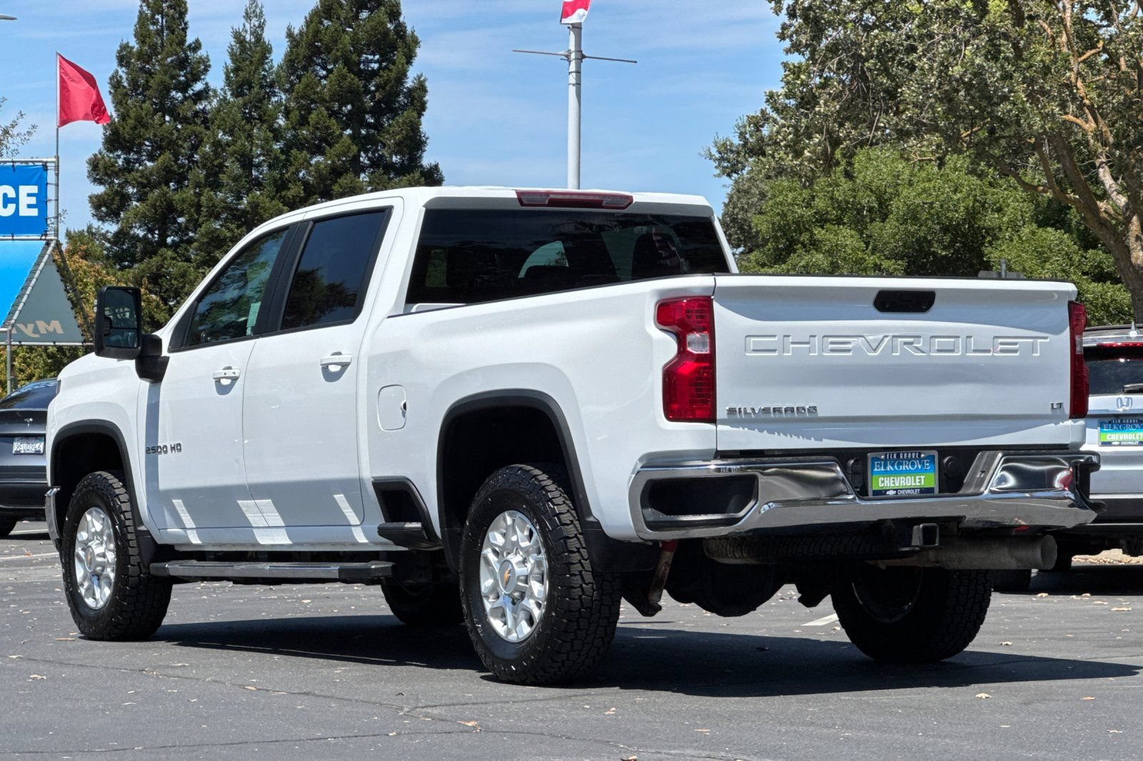 Used 2023 Chevrolet Silverado 2500 LT w/ Convenience Package AWD/4WD image 5