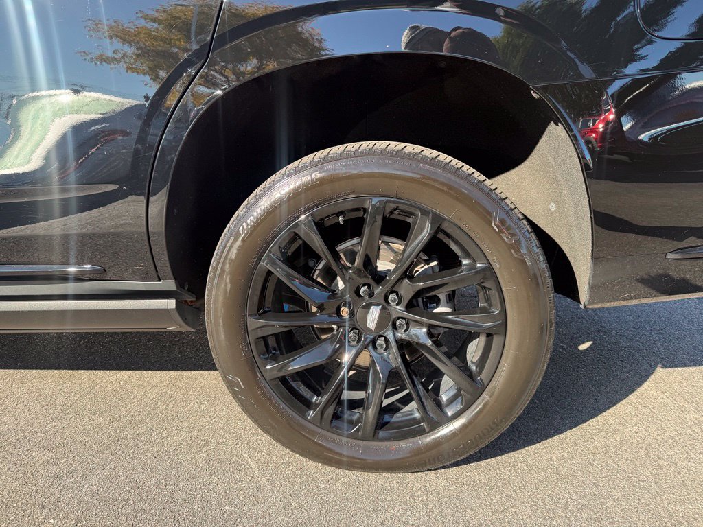 Used 2023 Cadillac Escalade Sport w/ LPO, ONYX Package AWD/4WD image 27