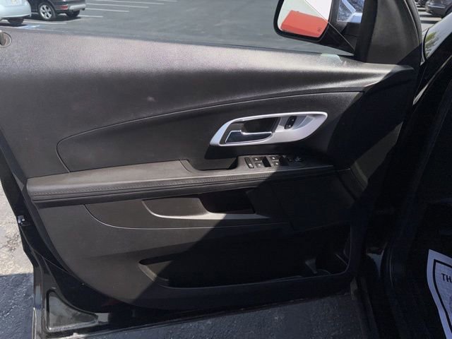 Used 2017 Chevrolet Equinox Premier w/ Enhanced Convenience Package AWD/4WD image 11