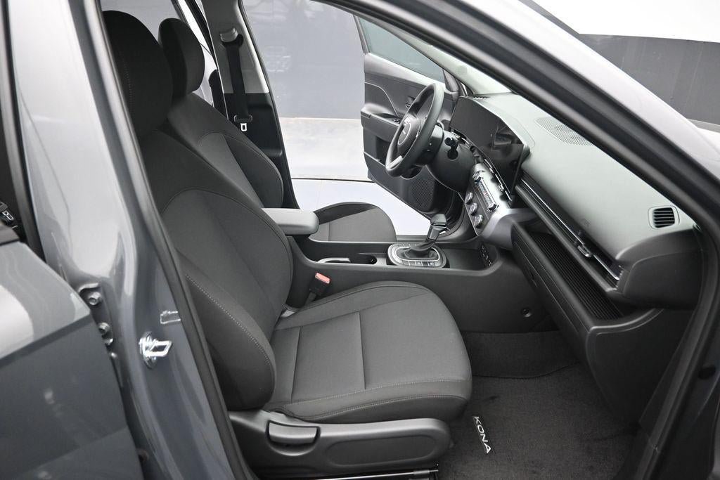 New 2027 Hyundai Kona SE FWD image 30