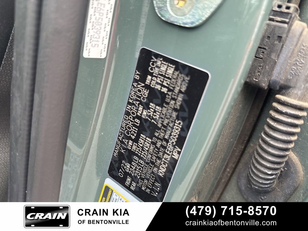 Used 2023 Kia Niro SX Touring image 18