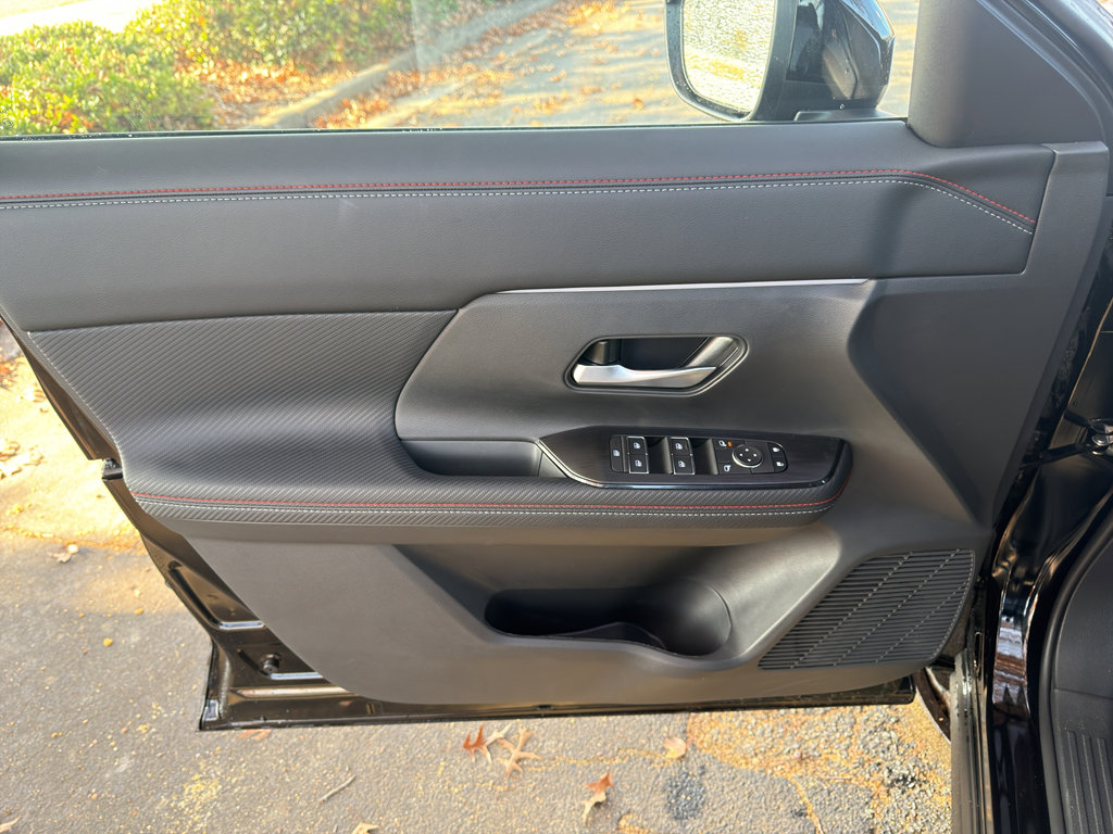 New 2026 Nissan Kicks SR w/ SR Premium Package image 17