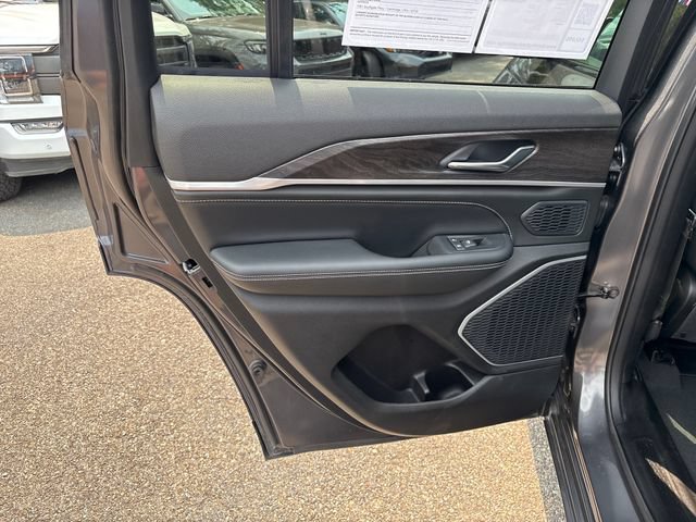 Used 2026 Jeep Grand Cherokee Limited AWD/4WD image 20