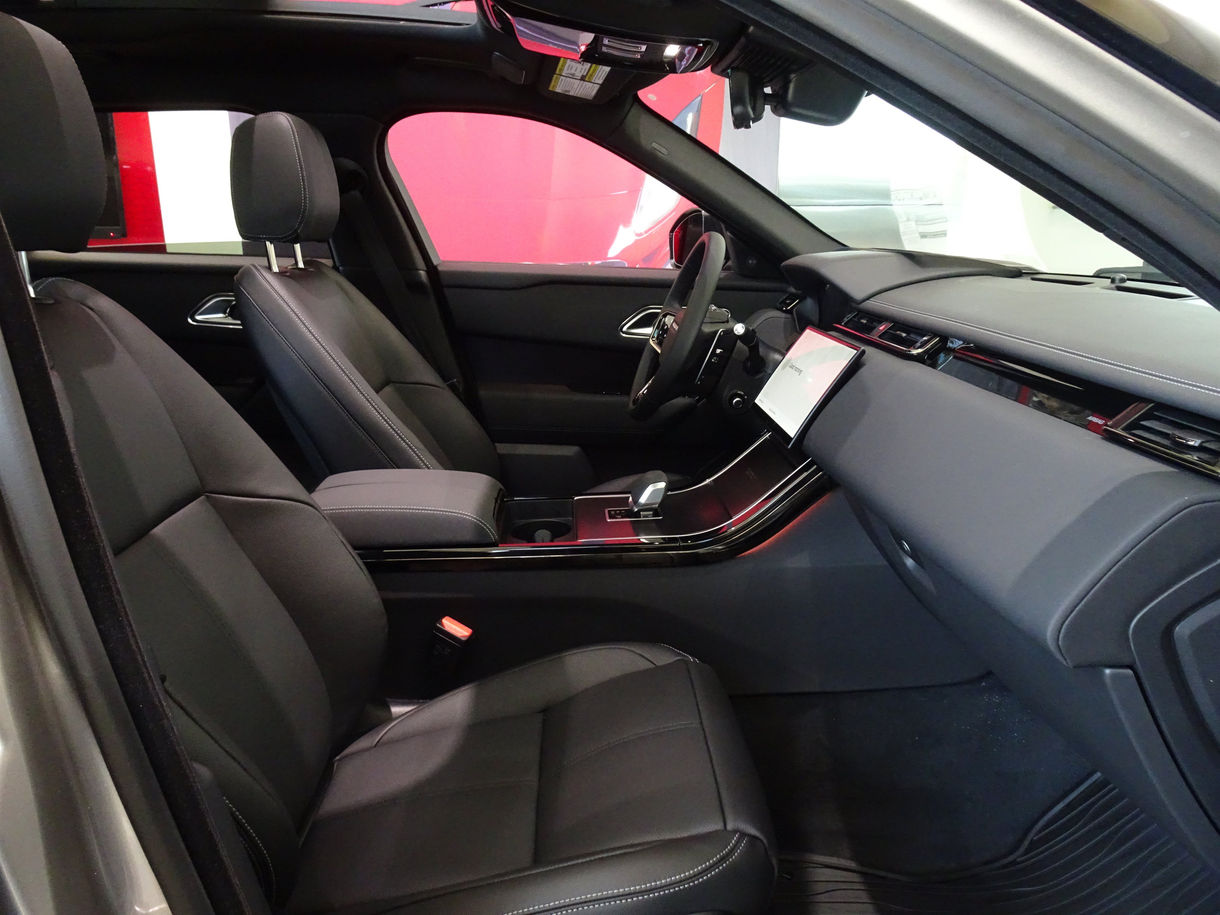New 2026 Land Rover Range Rover Velar Belgravia AWD/4WD image 23