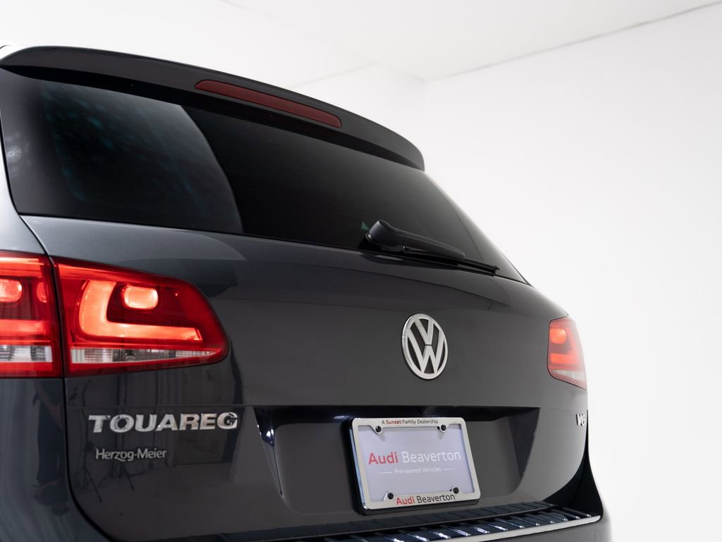 Used 2014 Volkswagen Touareg Sport AWD/4WD image 36